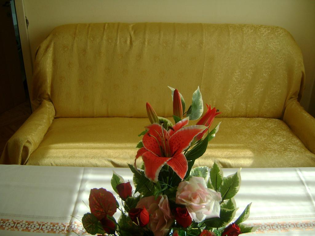 Apartment For Holidays In Pula Bilik gambar