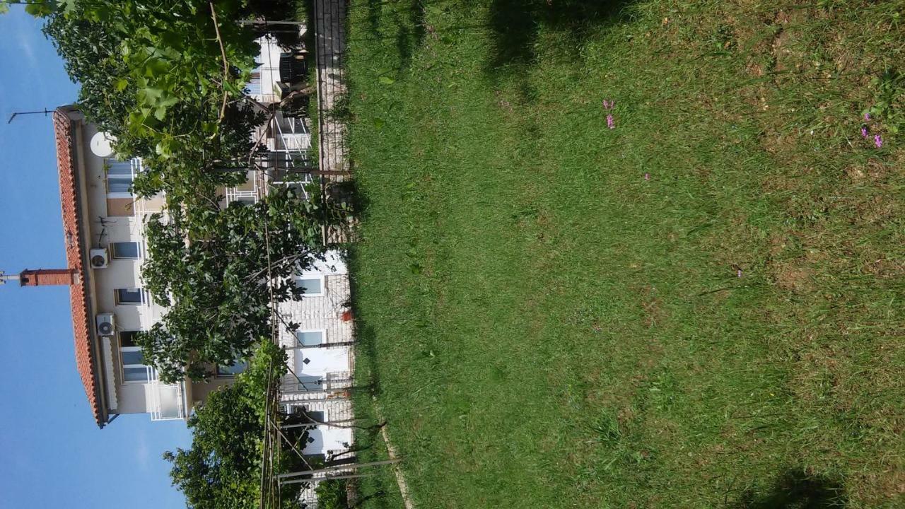 Apartment For Holidays In Pula Luaran gambar